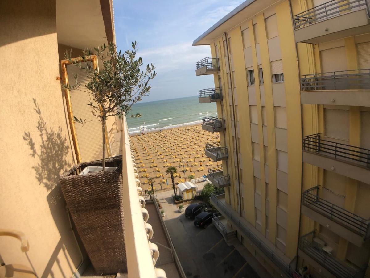 Residence Union Lido di Jesolo Esterno foto